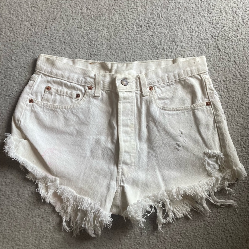 Levi’s high waisted cutoffs!